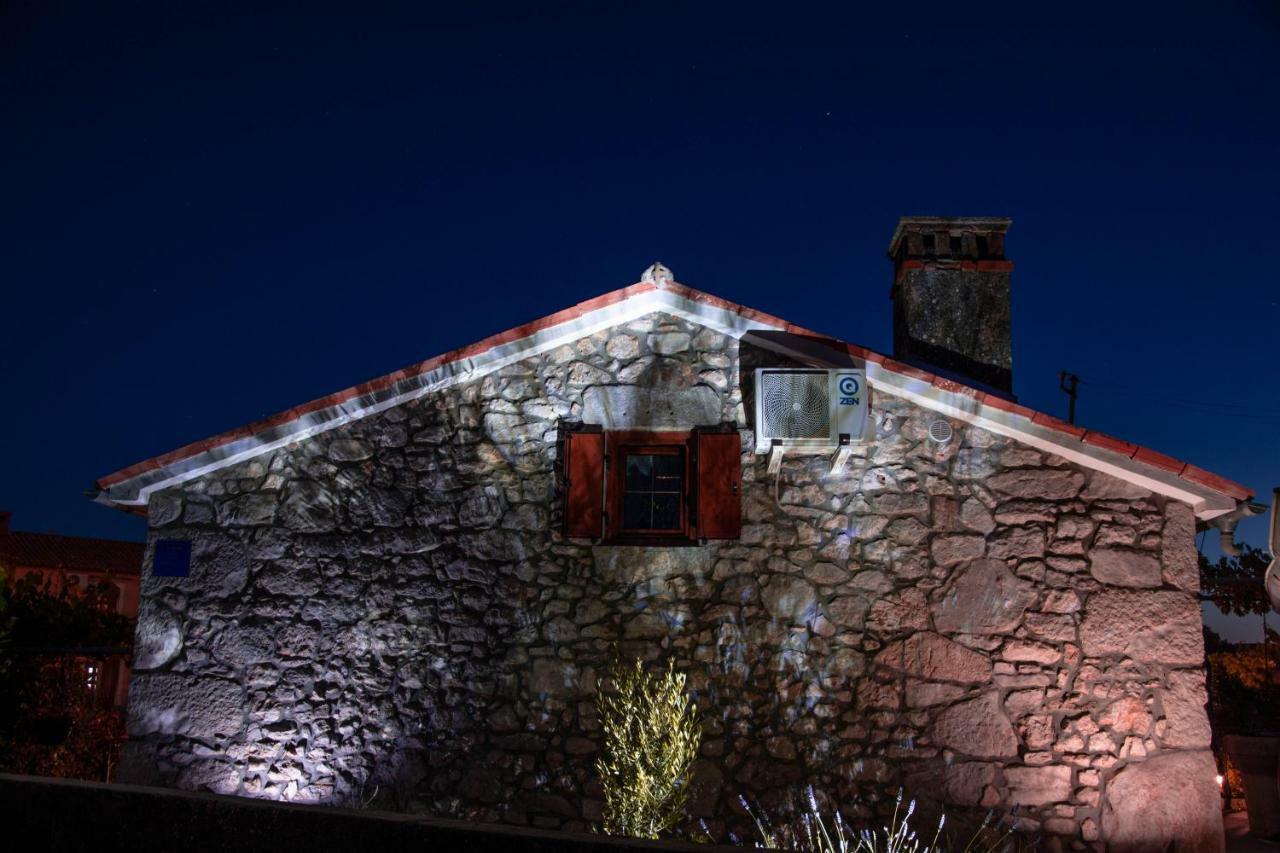 Traditional Stone House St.Anton Малинська Екстер'єр фото